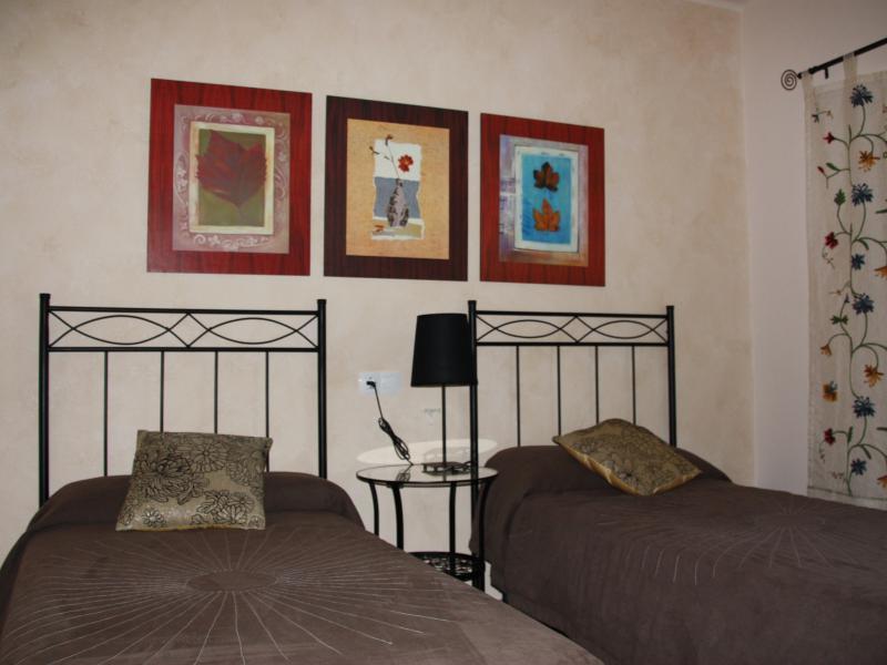 Hostal Rte. Elena Fuentes de Ebro Room photo