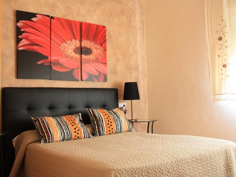 Hostal Rte. Elena Fuentes de Ebro Room photo